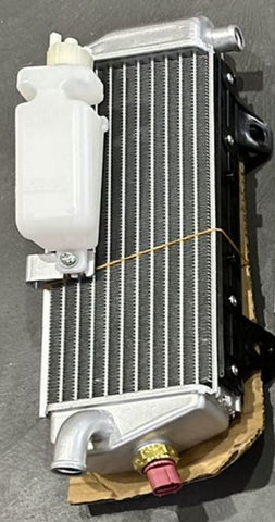 250-300I-RAD-L | TSN250 and TSF300i Left Radiator